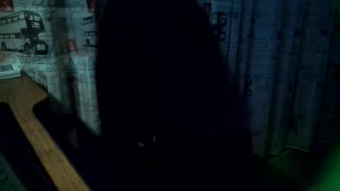 Tommi Li online show from December 24, 8:05 pm