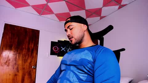 tommy_sccott online show from January 24, 3:43 am