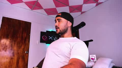 tommy_sccott online show from December 18, 2:53 am