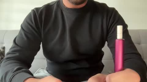 Snapshot of tommyjay32 chatting on September 16, 12:28 pm tommyjay32 online show from September 16, 12:28 pm