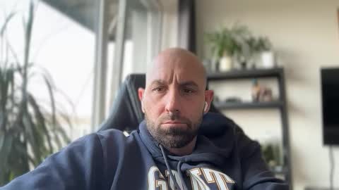 Thomas Fit online show from March 11, 1:18 pm