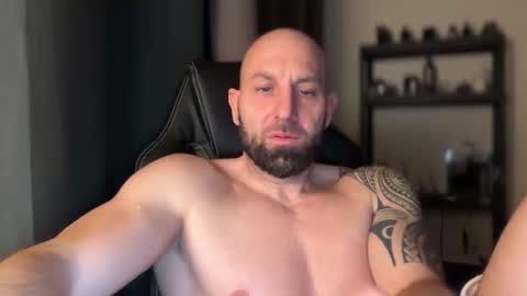 Thomas Fit online show from March 22, 9:53 pm