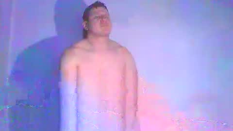 tonny54880 online show from December 10, 7:05 am