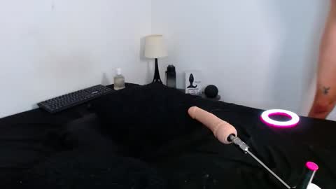 Tony online show from December 17, 11:44 pm