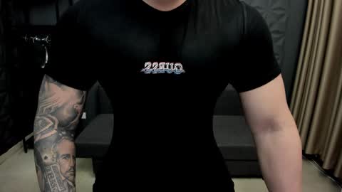 TonyWilcox online show from December 8, 5:39 am