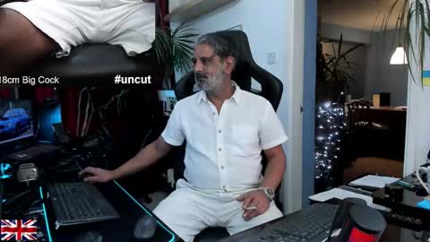 topalphaboss online show from December 5, 4:58 pm