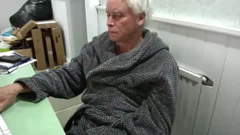 topsurgeon2025 online show from April 16, 12:54 am