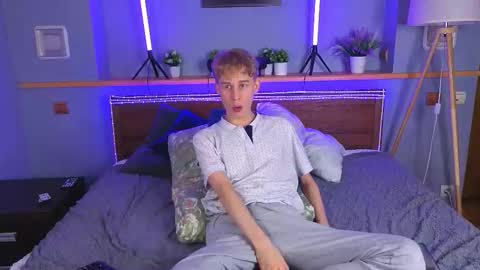 Max online show from March 7, 10:35 am