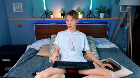 Max online show from March 15, 10:34 am