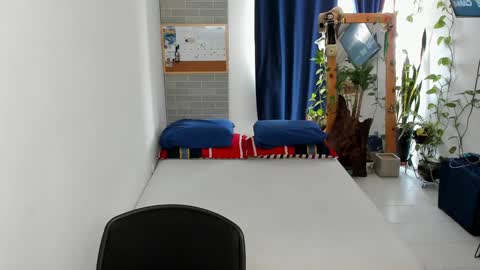 travis bakerr online show from February 6, 6:56 pm