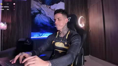 Alexander online show from March 3, 9:34 pm