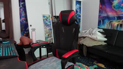 tristanhardwood online show from January 7, 6:57 pm