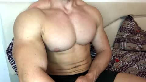 Snapshot of troncq chatting on September 10, 5:17 am Troncq online show from September 10, 5:17 am