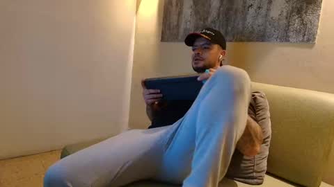 Troy online show from March 30, 3:29 am