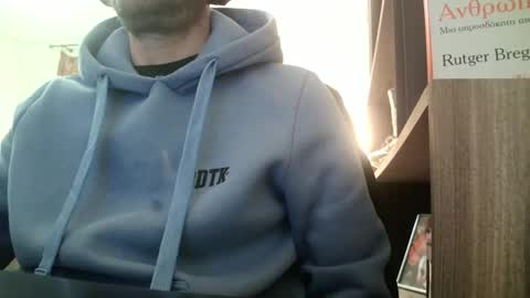 truble_again online show from April 28, 5:23 am