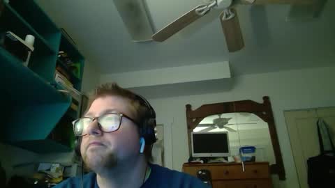 Snapshot of true_manofworth chatting on January 4, 2:56 am HandicappedLaugher online show from January 4, 2:56 am