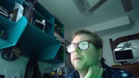 Snapshot of true_manofworth chatting on December 8, 5:50 am HandicappedLaugher online show from December 8, 5:50 am