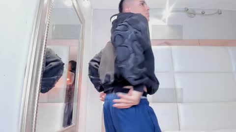 AIDEN online show from March 19, 1:42 am