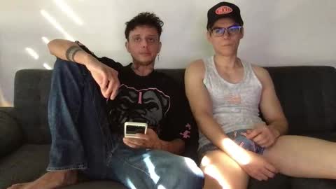 Derrick online show from October 13, 9:32 pm