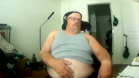 two_wheels_two_balls online show from August 4, 7:07 pm