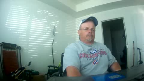 two_wheels_two_balls online show from May 10, 4:41 pm