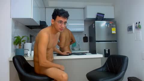 twoboyshot24 online show from March 21, 9:47 am