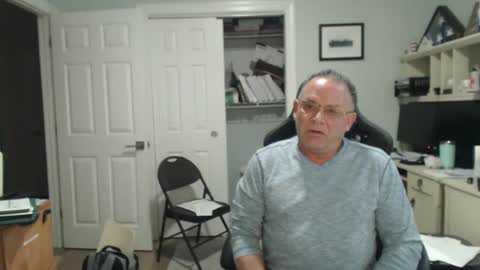 Twopeopleinlove online show from February 14, 10:59 am