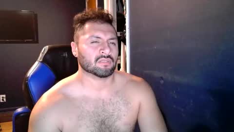Snapshot of txmusclestud chatting on March 8, 11:28 pm txmusclestud online show from March 8, 11:28 pm