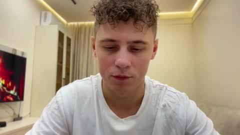 tyler_garrner online show from November 20, 4:17 pm