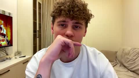 tyler_garrner online show from February 12, 4:57 pm