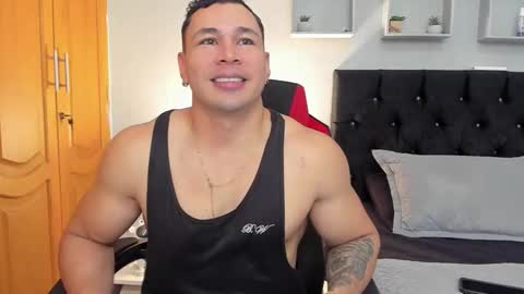 tyler_hank1 online show from March 28, 5:24 pm