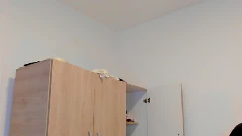     online show from December 11, 5:21 pm