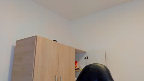     online show from January 22, 8:29 am