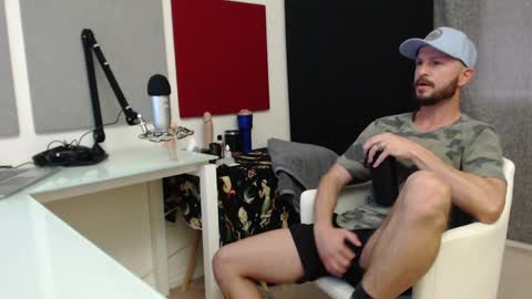 Tyrone Mattias online show from February 21, 9:11 pm