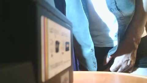 Snapshot of u02g2 chatting on October 3, 4:01 pm u02g2 online show from October 3, 4:01 pm