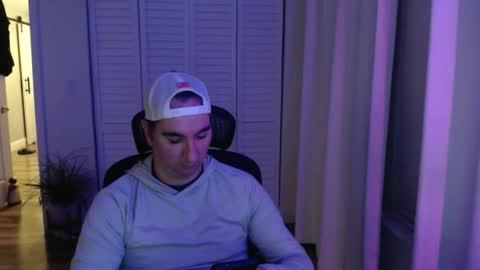 uglyduck3532 online show from December 18, 4:30 am