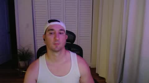 uglyduck3532 online show from February 11, 2:49 am