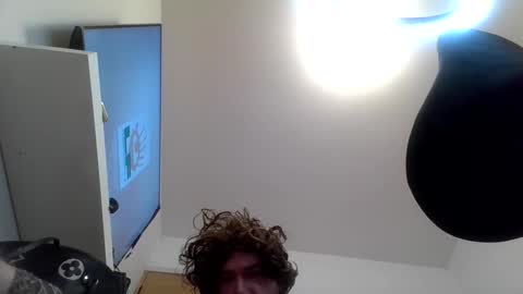 Snapshot of ukfitboy81 chatting on October 19, 12:59 am ukfitboy81 online show from October 19, 12:59 am