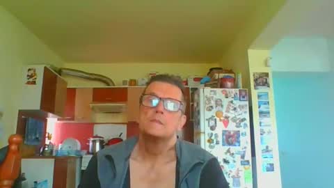 ulmeni7 online show from April 21, 12:22 pm