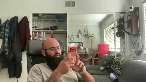 uncutbeard129840 online show from March 12, 10:50 pm