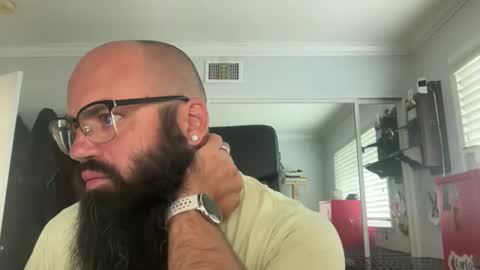uncutbeard129840 online show from June 8, 1:45 pm