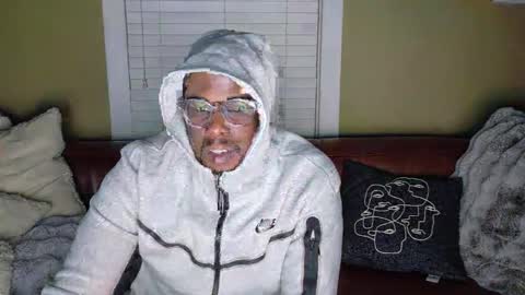 undecidedflame online show from February 5, 10:11 am