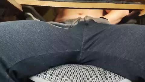 Under the desk online show from October 4, 10:25 pm