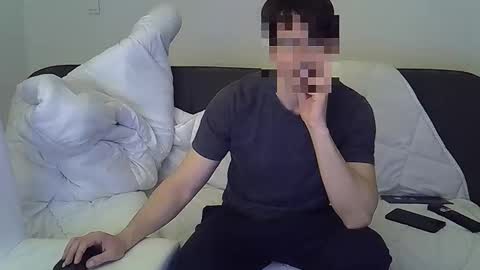 aaaguyyy online show from March 25, 1:20 am