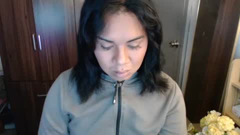 Vee online show from January 11, 1:43 am