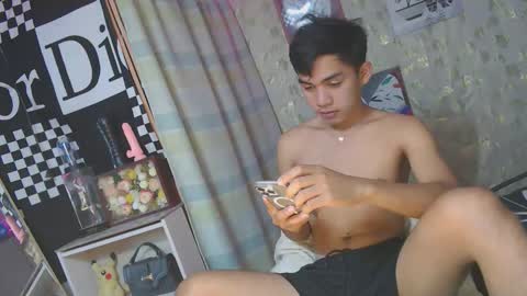 ur_shan21 online show from March 18, 6:38 am