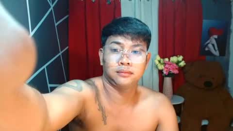 urasiankyler online show from June 27, 2:12 pm