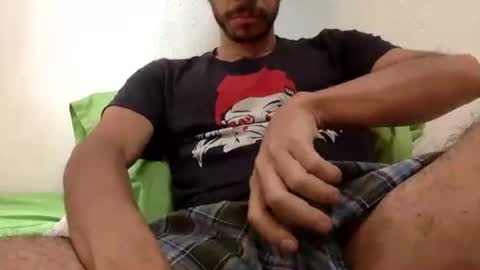 Snapshot of urbestbigdick chatting on December 18, 6:46 pm urbestbigdick online show from December 18, 6:46 pm