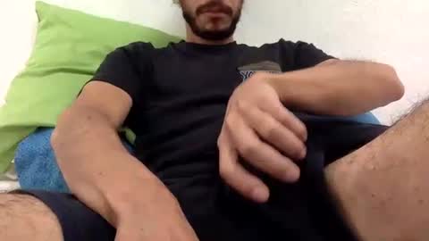 Snapshot of urbestbigdick chatting on January 5, 8:00 pm urbestbigdick online show from January 5, 8:00 pm