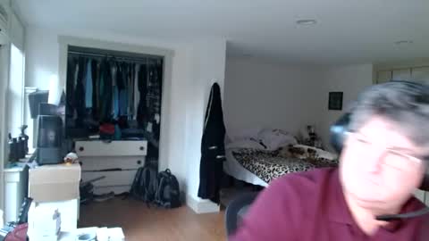 Gregor online show from December 12, 8:32 pm